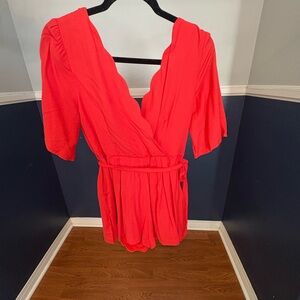 Jun & Ivy Red Scalloped jump short